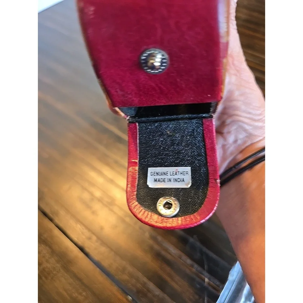 VINTAGE LEATHER EMBOSSED FISH‎ BANK